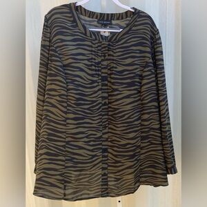 N WT semi shear animal print Lane Bryant blouse